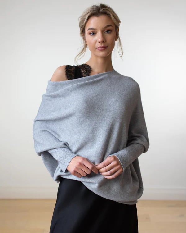 Asymmetrisch drapierter Pulli