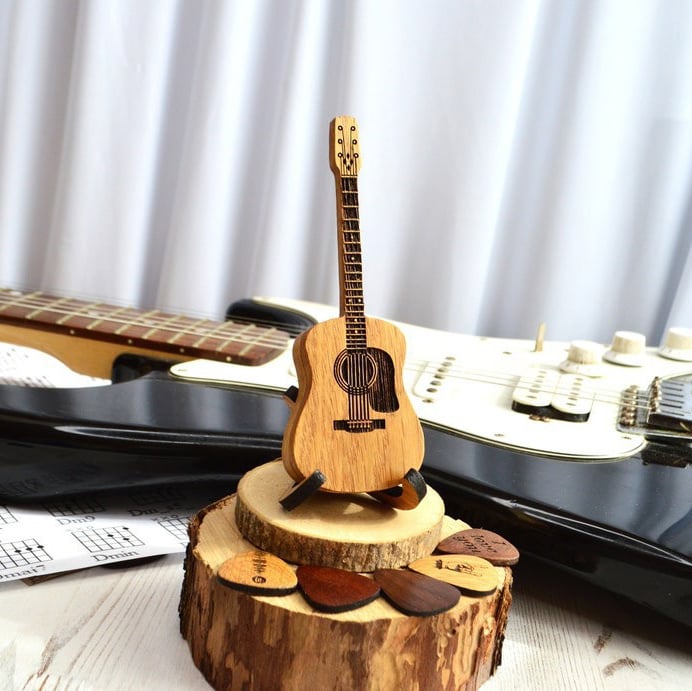 Akustikgitarre Plektrumkasten aus Holz