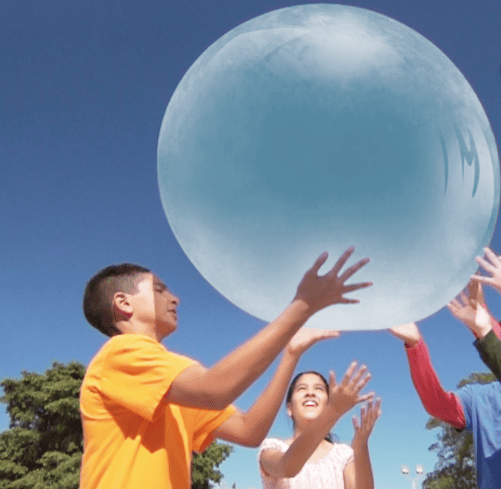 Erstaunlicher Seifenblasenball