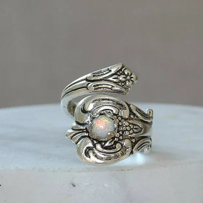 Weißer Opal Löffel Verstellbarer Ring