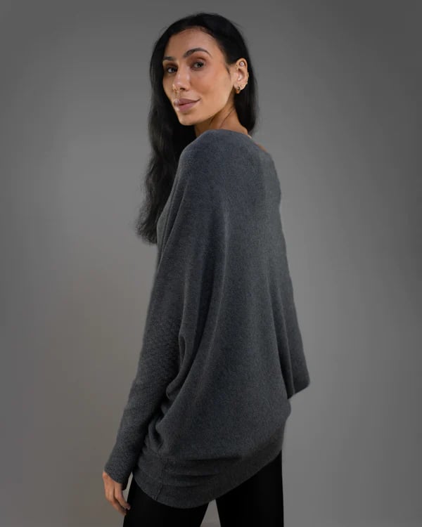 Asymmetrisch drapierter Pulli