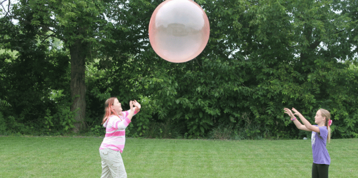 Erstaunlicher Seifenblasenball