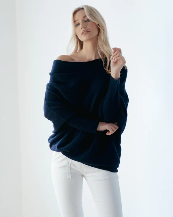 Asymmetrisch drapierter Pulli