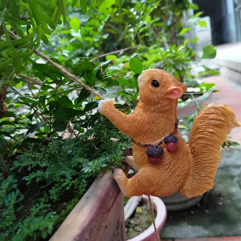 Seil klettern Eichhörnchen Harz Statue Figur Verzierung