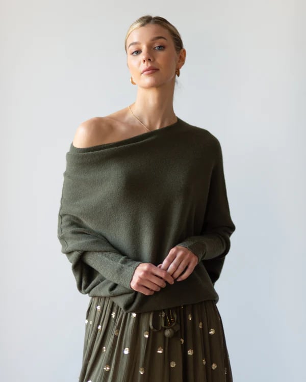 Asymmetrisch drapierter Pulli