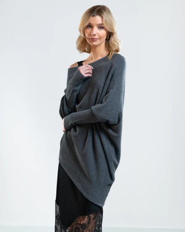 Asymmetrisch drapierter Pulli