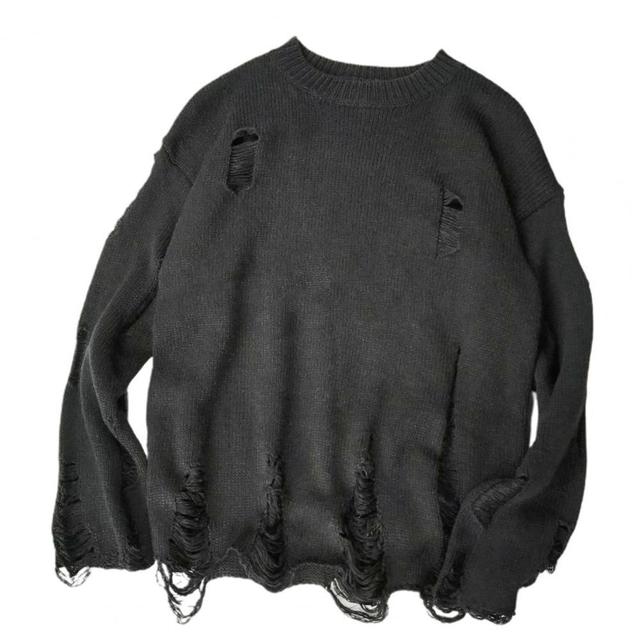 Zerrissener Pullover