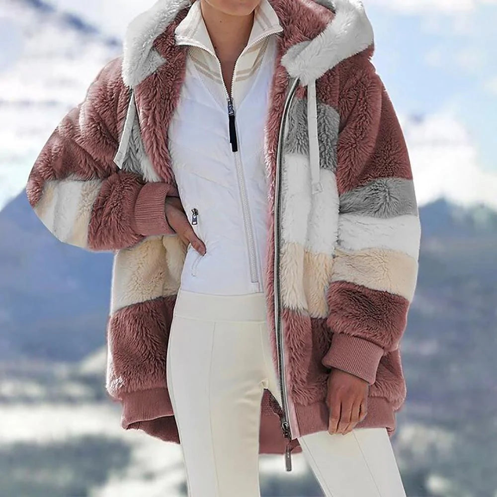Gepolsterter Mantel aus Lammwolle in Kontrastfarbe