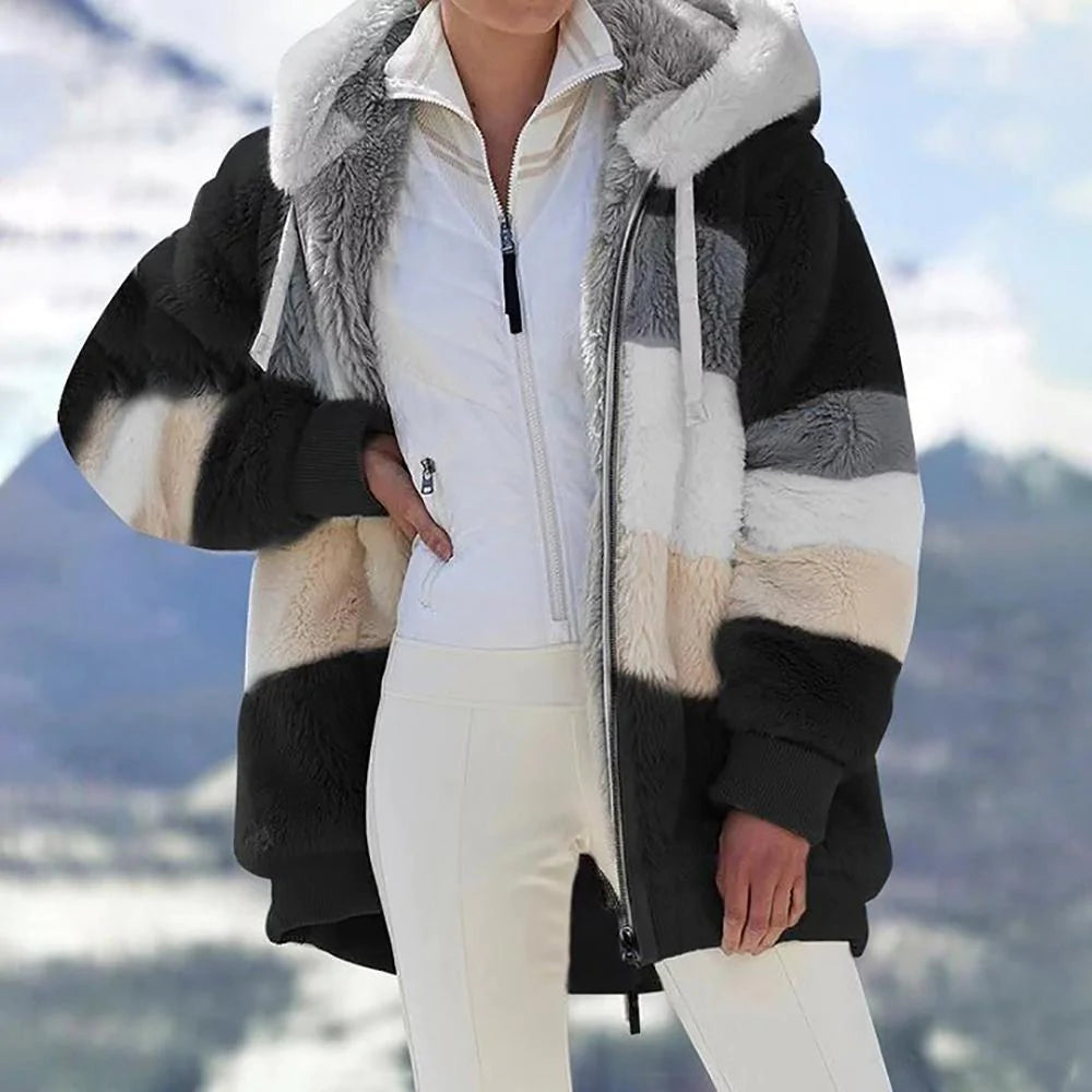 Gepolsterter Mantel aus Lammwolle in Kontrastfarbe